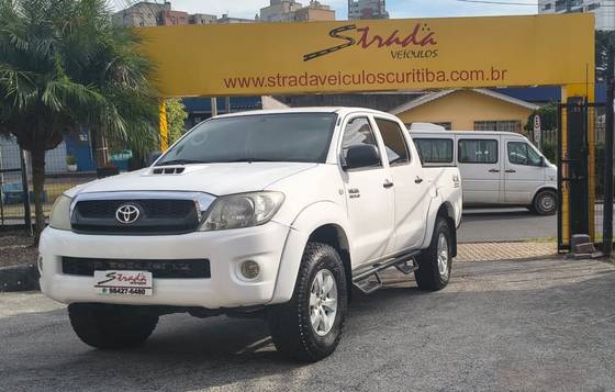 TOYOTA HILUX 3.0 SR 4X4 CD 16V TURBO INTERCOOLER DIESEL 4P MANUAL